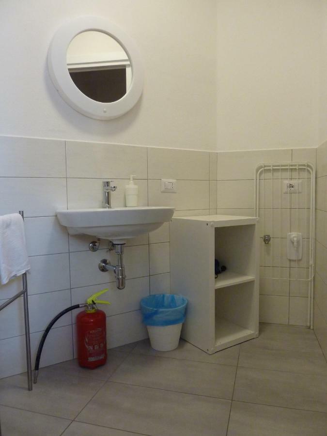 La Dolce Vita Studio With Free Private Parking Siena Exterior photo