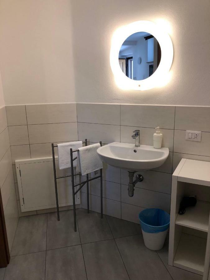 La Dolce Vita Studio With Free Private Parking Siena Exterior photo